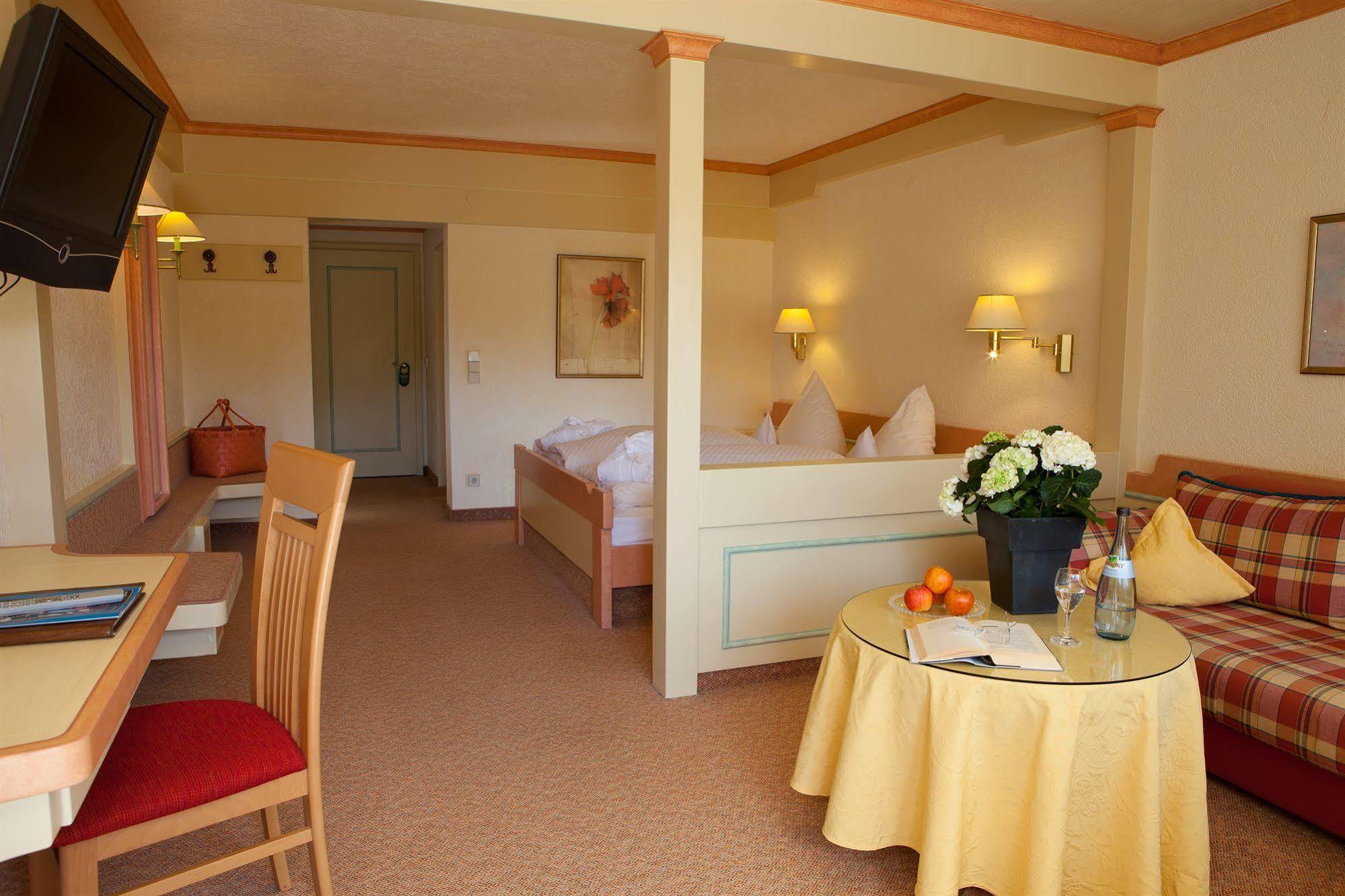 Hotel Lamm Baiersbronn Mitteltal Dış mekan fotoğraf